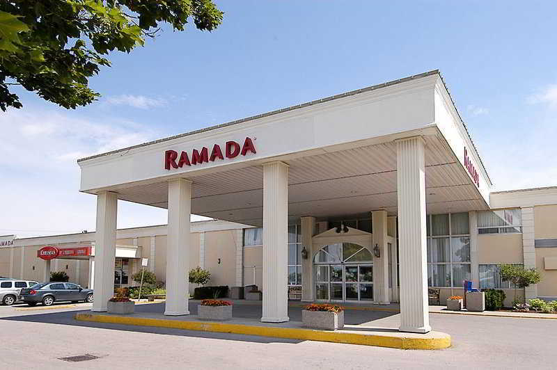 Ramada By Wyndham London Hotel Exterior photo